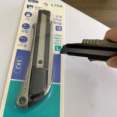 kaufen Rückziehbares Knife mit Schneidblatt mit einem Nutzmesser Online-Herstellung