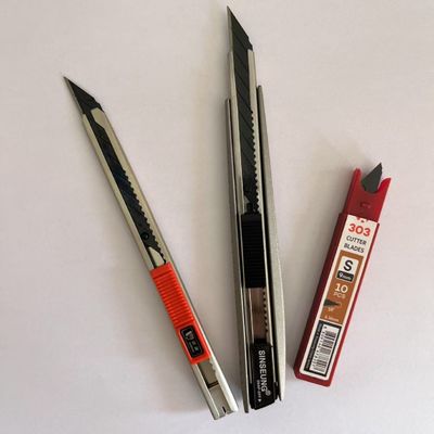 kaufen 0,38 mm dicke 9 mm Cuttermesser Klingen aus SK2 Hochkohlenstoffstahl für Hochleistungsschnitte Online-Herstellung