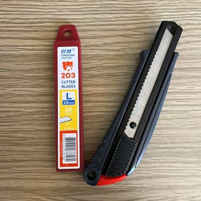 Präzision und Langlebigkeit 18 mm Klingen Schere für Handwerker