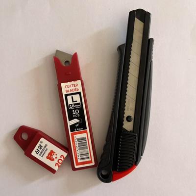 0,4 mm Dicke 18 mm Messerklingen passen für die meisten Messer 8 Segmente